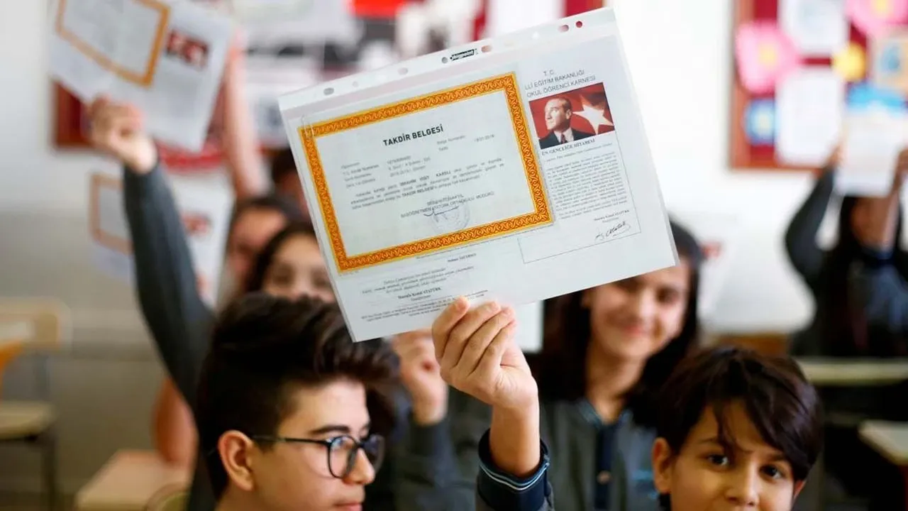 Yarı Yıl Karne Dönemi; Öğrencilere, Ailelere ve Öğretmenlere Tavsiyeler